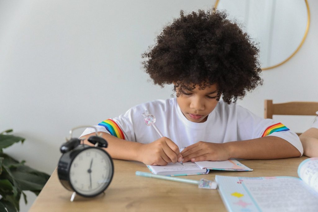 cómo enseñar la hora a los niños